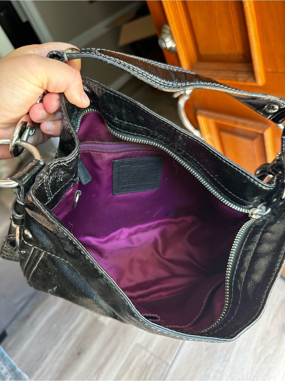 Coach black patent leather shoulder bag - Picture 6 of 6